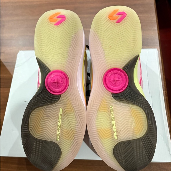 Men’s Jordan Luka 4 Sneakers - Picture 4 of 6